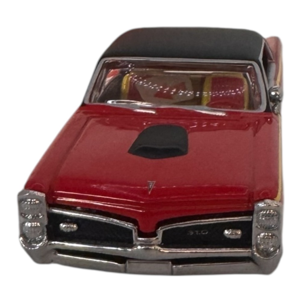 Matchbox Coca-Cola 1967 Pontiac GTO Diecast Car Cruisin with Coke Dinky YMC03/B - Picture 3 of 5